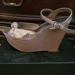 Pewter size8 (lightly worn)